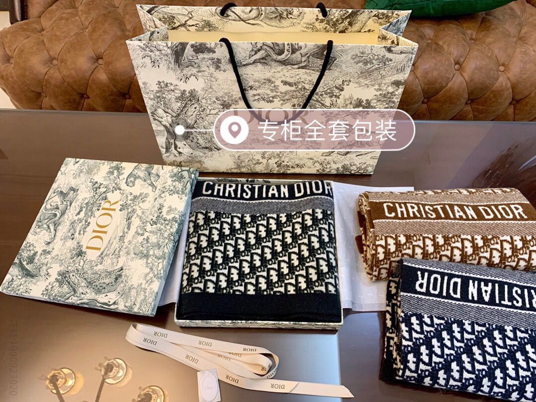 Dior迪奥Oblique魅绿羊毛羊绒混纺围巾