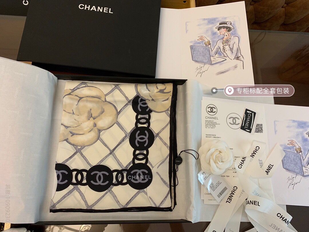 CHANEL香奈儿山茶花100%砂洗真丝围巾
