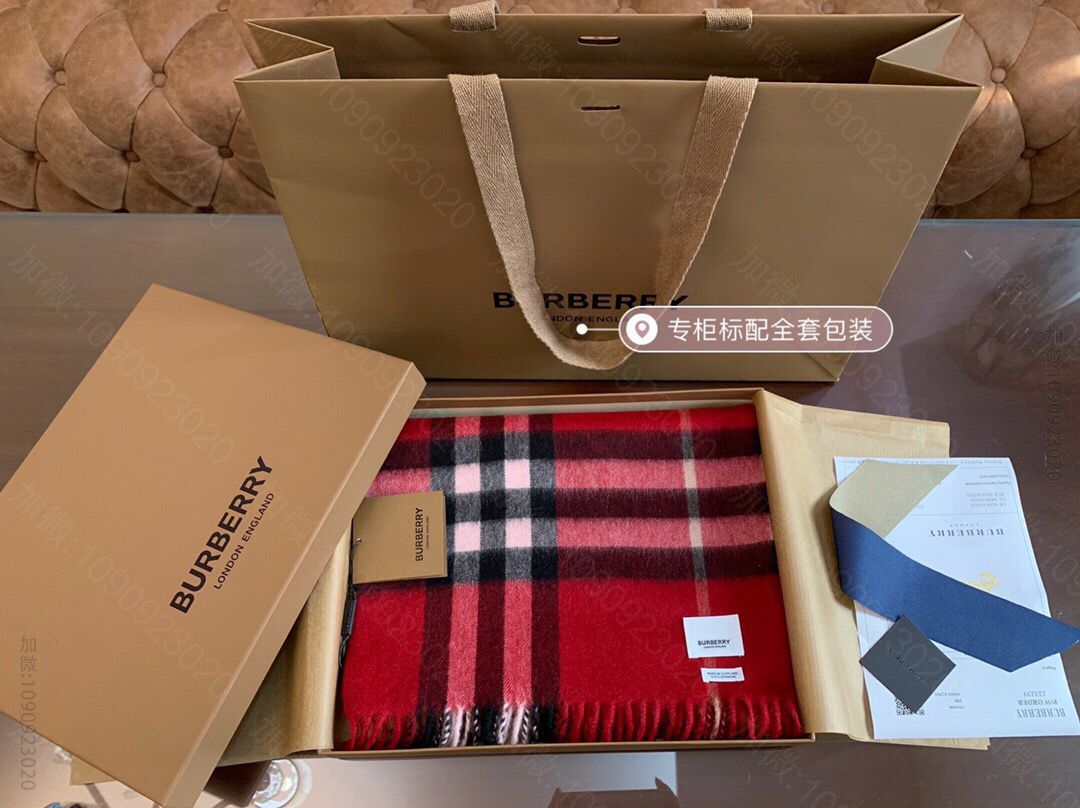 Burberry巴宝莉经典格纹羊绒围巾