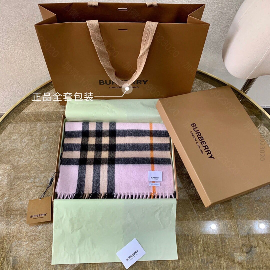 Burberry巴宝莉经典格纹羊绒围巾