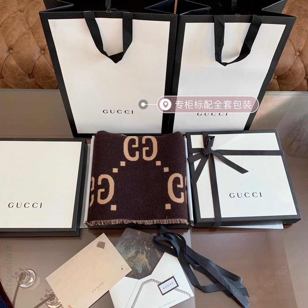 GUCCI古驰咖色拼驼色大GG羊毛围巾