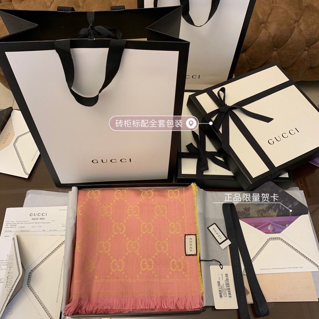 GUCCI古驰GG图案100%羊毛材质围巾