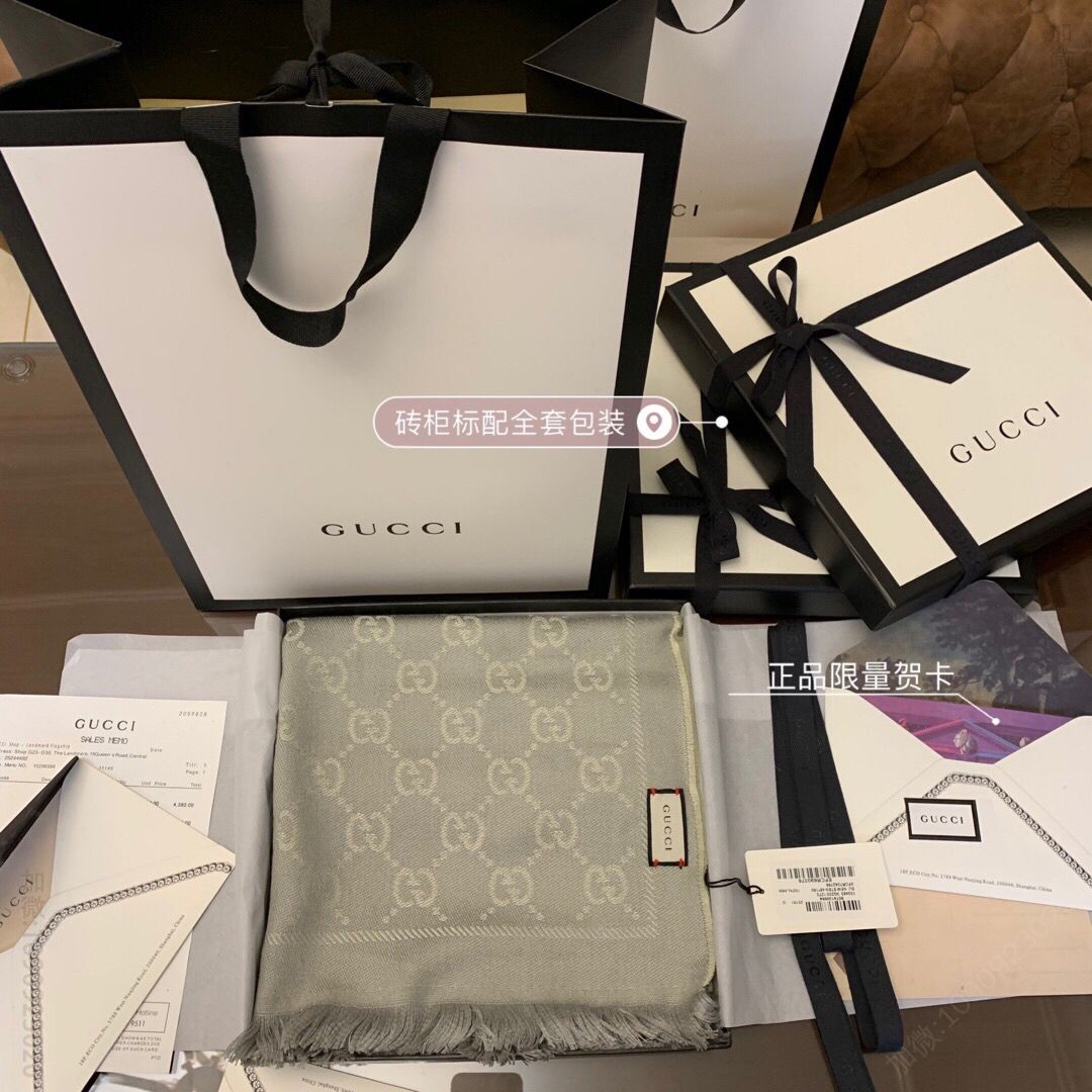 GUCCI古驰GG图案100%羊毛材质围巾