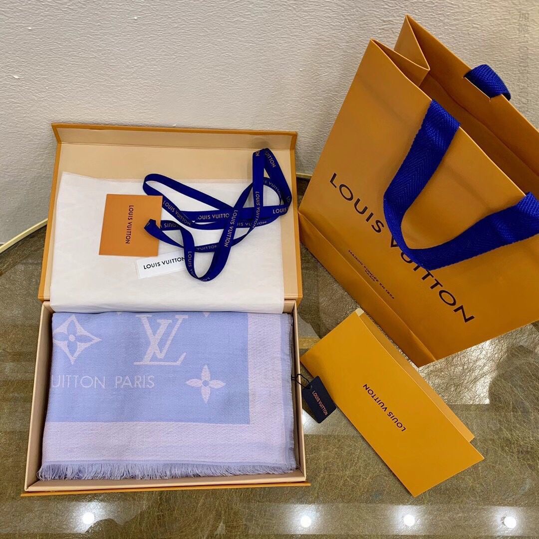 LV路易威登Monogram 图案羊毛真丝围巾