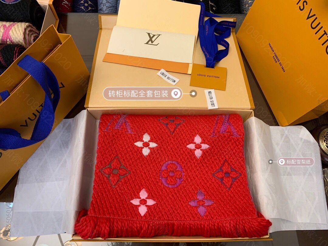 LV路易威登Monogram梭织图案羊毛真丝围巾M70899
