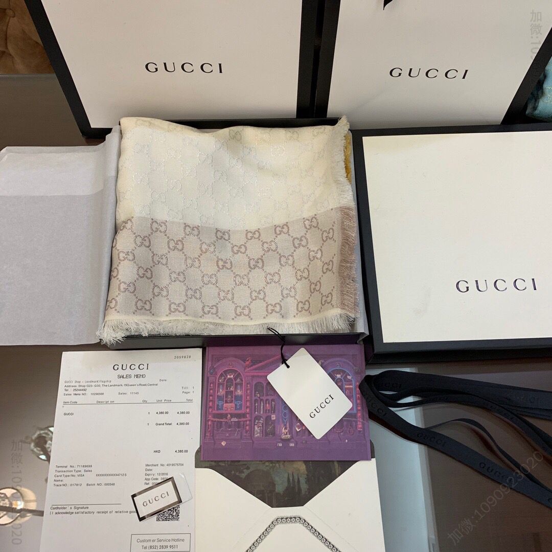 GUCCI古驰GG标识彩虹图案围巾