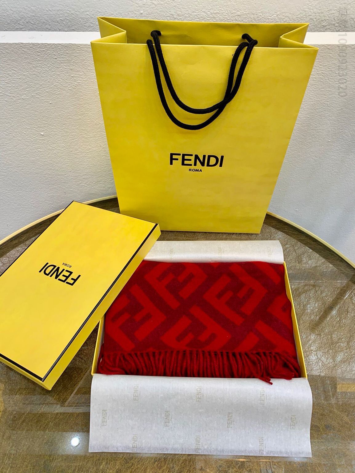 FENDI芬迪FF复古风格羊绒围巾