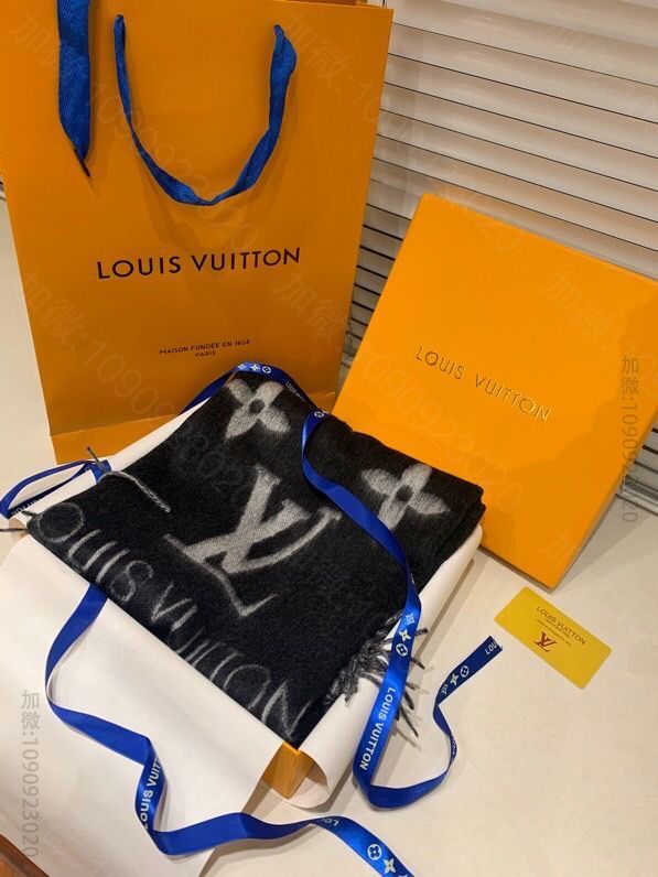 Louis Vuitton 水波纹围巾专柜经典系列款