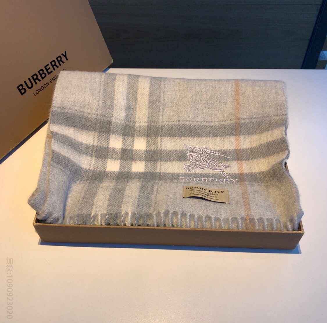 Burberry巴宝莉男士款100%羊绒围巾