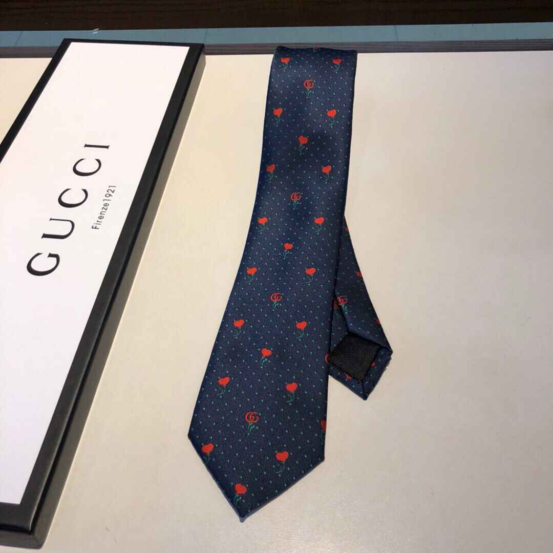 GUCCI古驰双 G 标识打造迷你花卉图案真丝领带