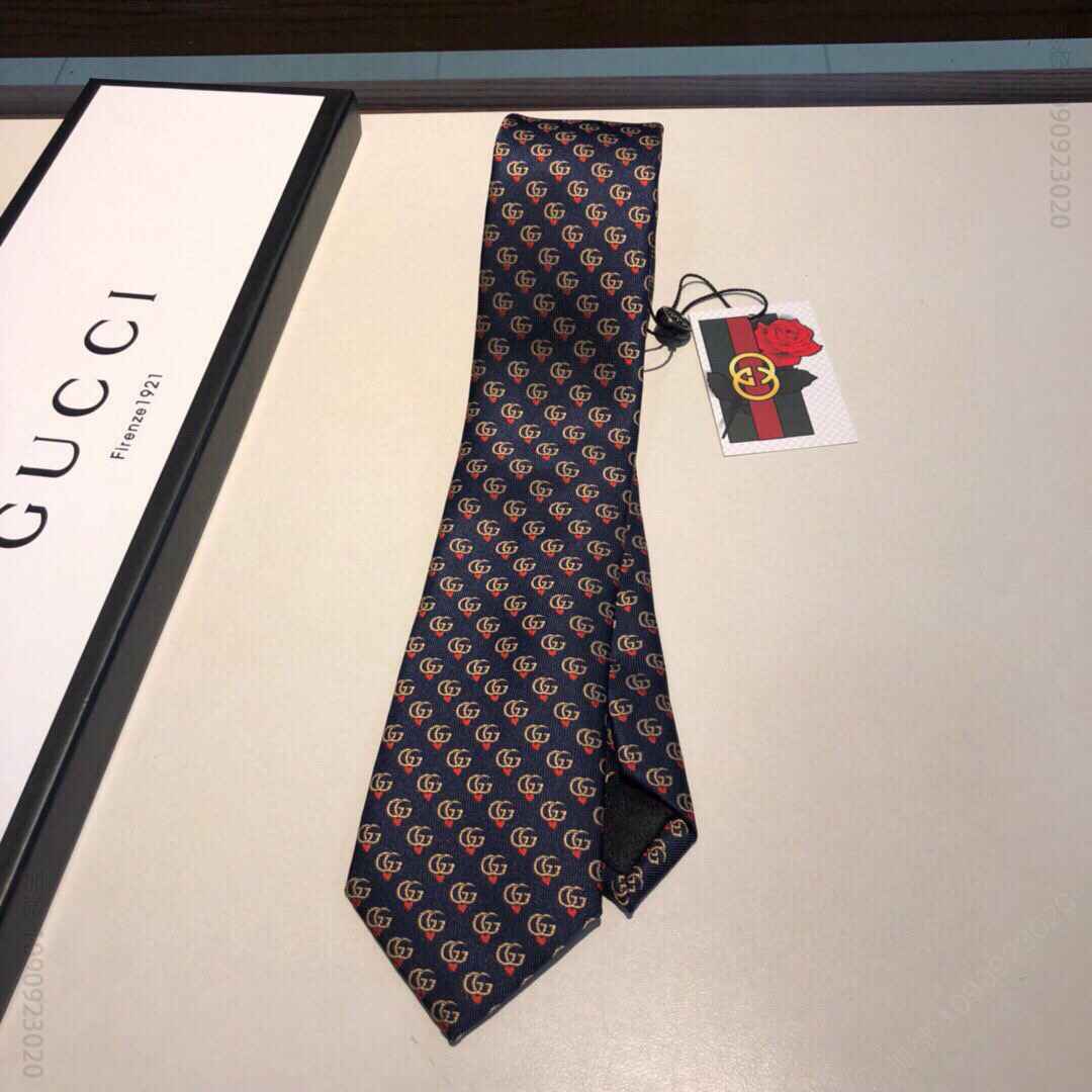 GUCCI古驰红心+双 G 图案提花工艺真丝领带