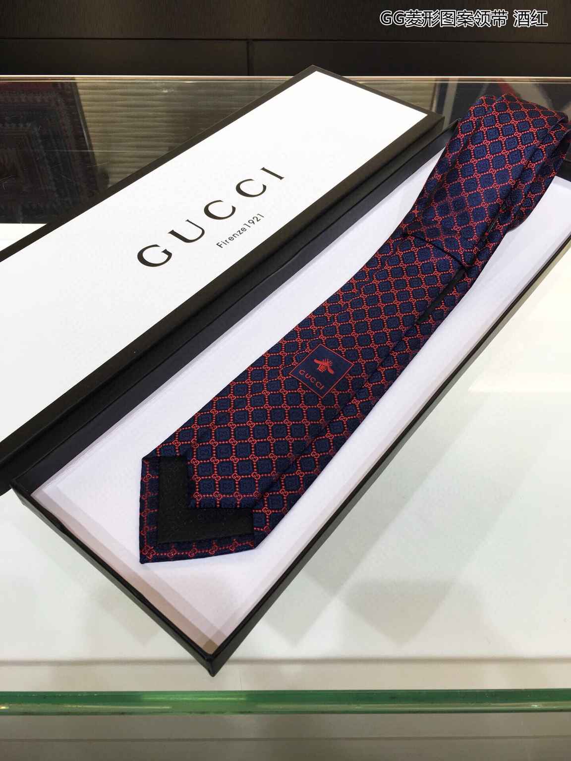 GUCCI古驰100%顶级提花真丝GG菱形图案领带