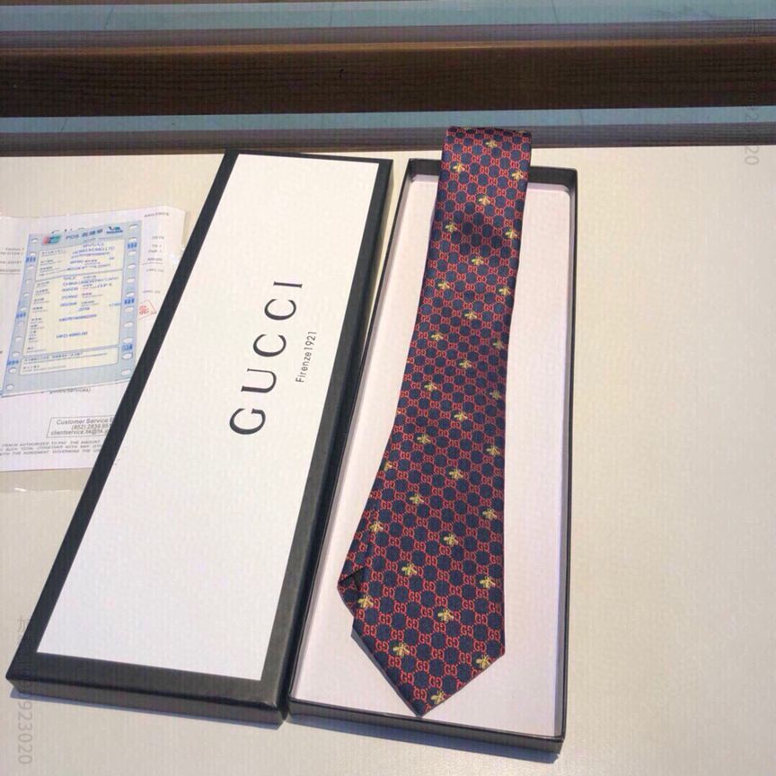 GUCCI古驰点缀编织蜜蜂装饰互扣式G图案真丝领带