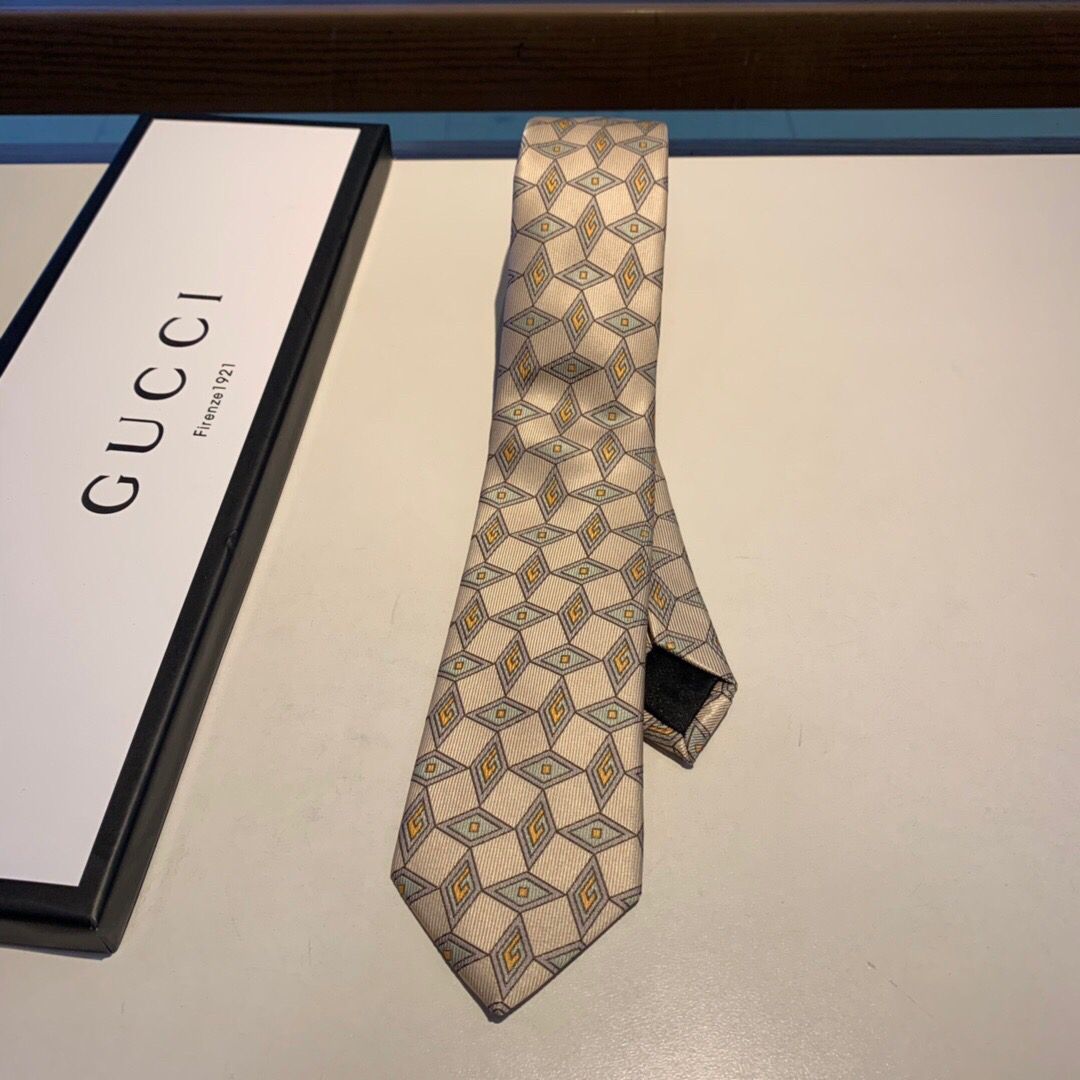 GUCCI古驰对比色正方形字母图案真丝领带