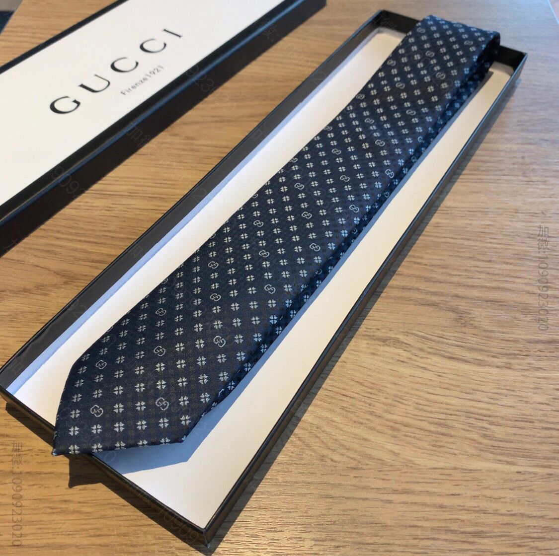 GUCCI古驰三叶草和GG标识图案交替经典格纹图案真丝领带