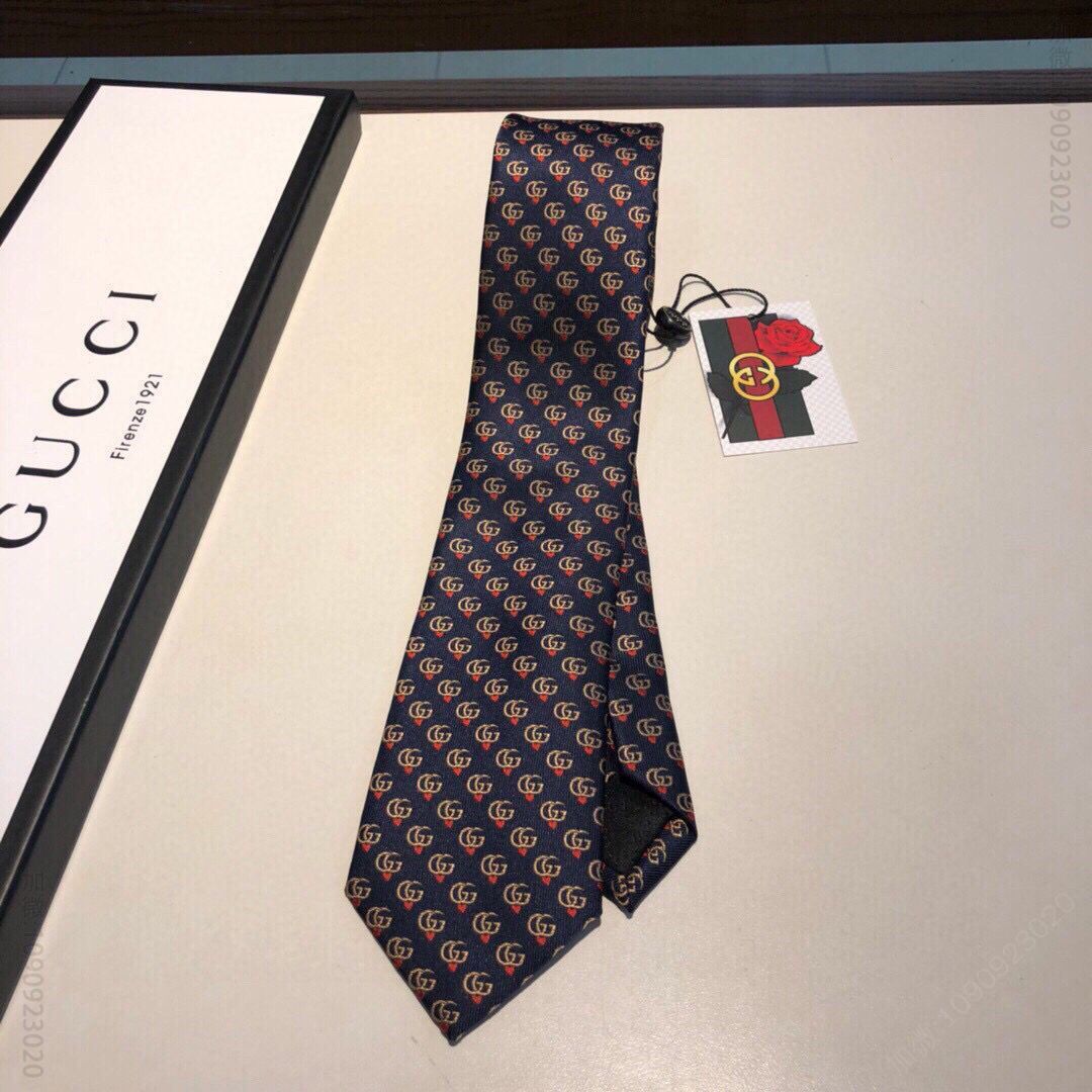GUCCI古驰红心+标志性双G图案真丝领带
