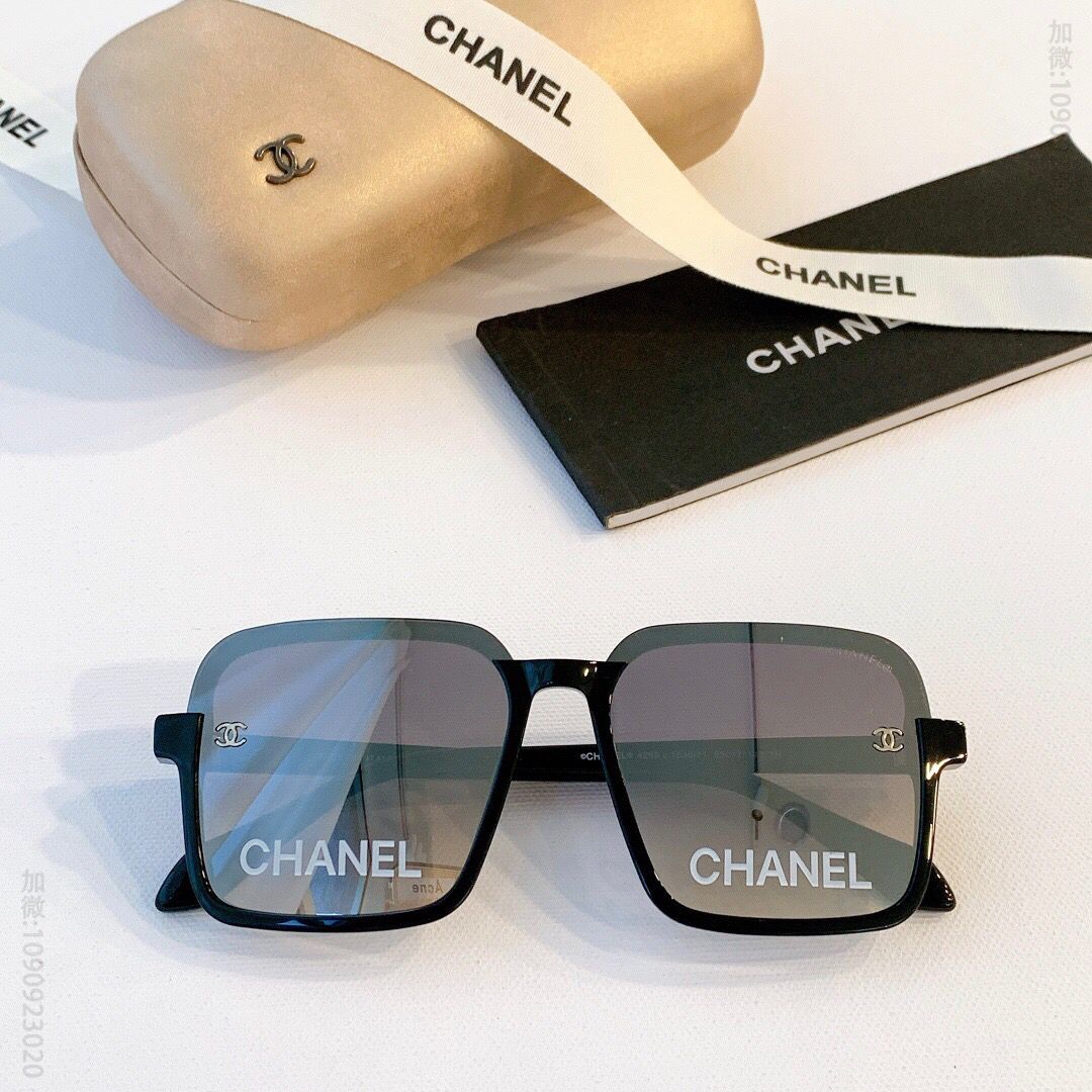 CHANEL香奈儿镜片字母logo＋双C配饰女士太阳眼镜