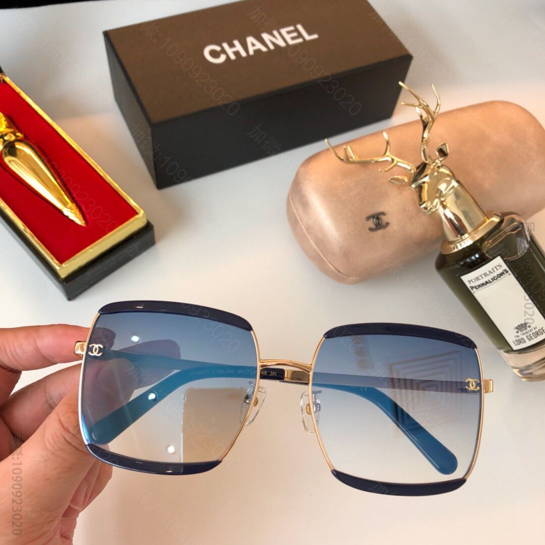 CHANEL香奈儿独特个性双G LOGO装饰女士太阳眼镜