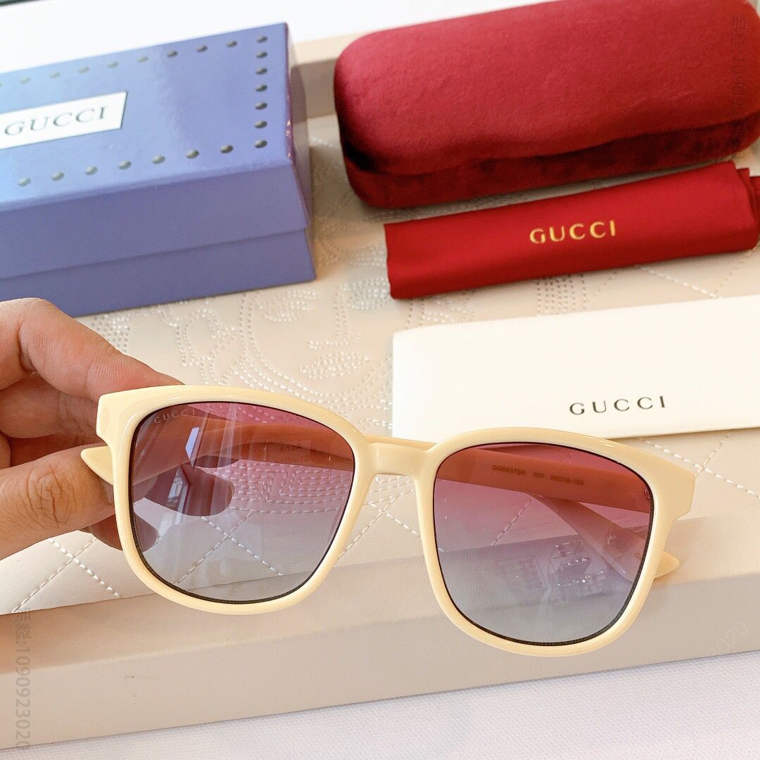 GUCCI古驰方形框超百搭女士太阳眼镜