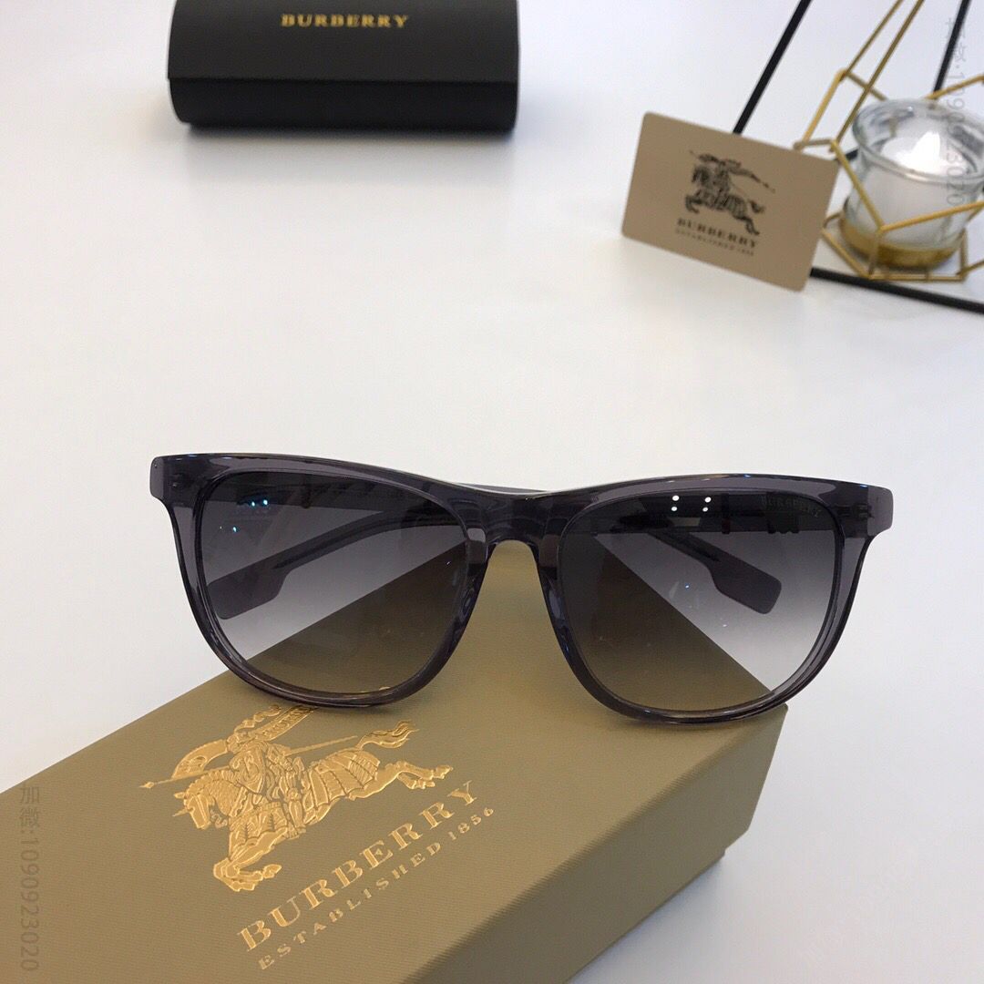 Burberry巴宝莉个性设计镜腿logo男女通用时尚太阳眼镜
