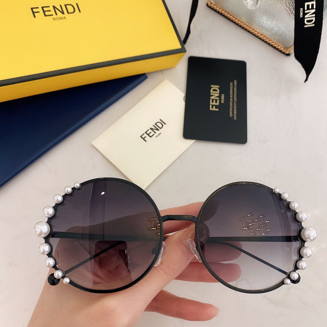 FENDI芬迪珍珠系列圆形大框墨镜太阳眼镜