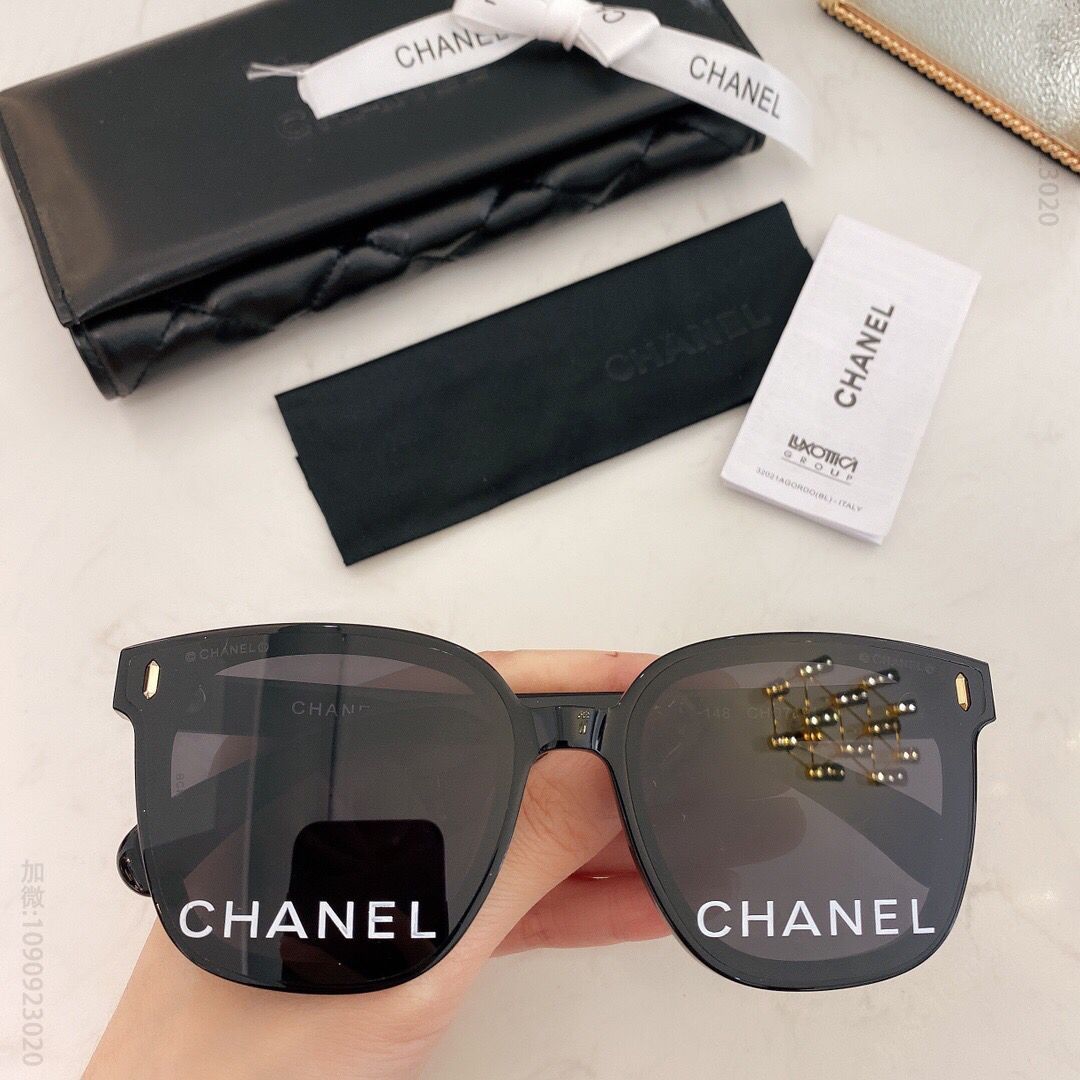 CHANEL香奈儿双Clogo简约大气男女通用太阳眼镜