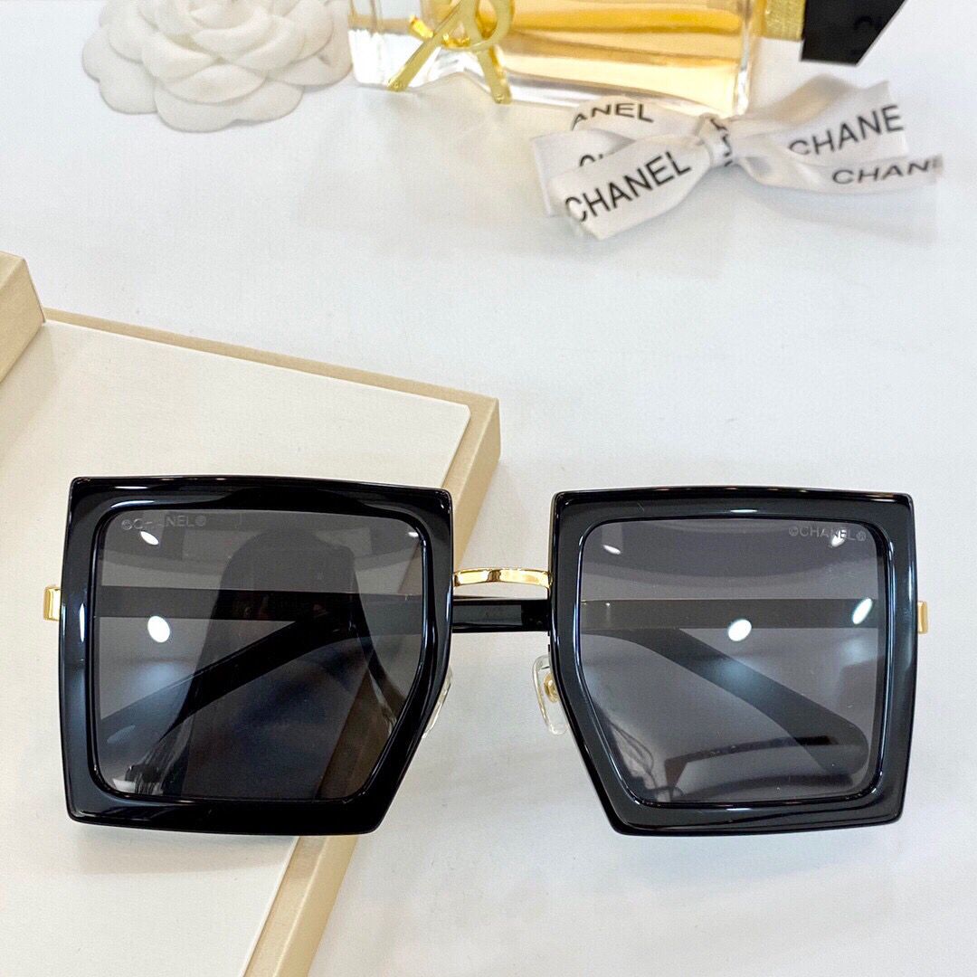 CHANEL香奈儿字母大方框男女通用太阳眼镜