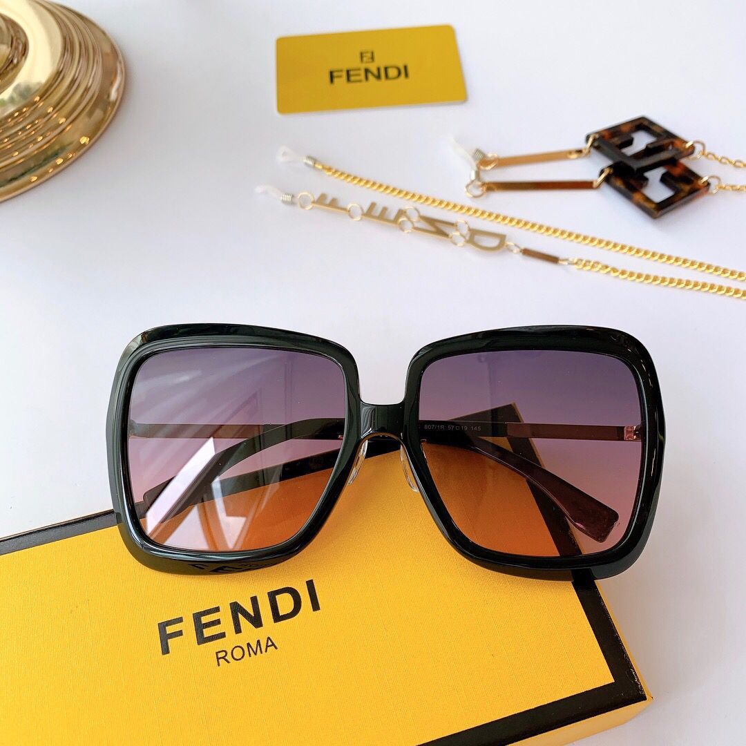 高仿芬迪女士眼镜 芬迪女士眼镜商城 FENDI芬迪渐变色镜片女士太阳眼镜 