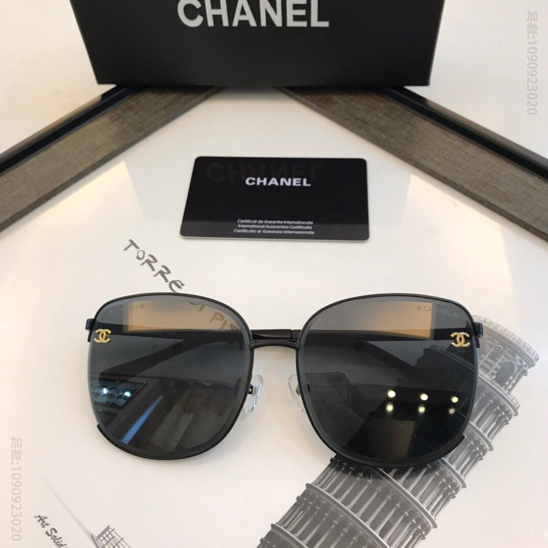 CHANEL香奈儿双C Logo镂空女士太阳眼镜