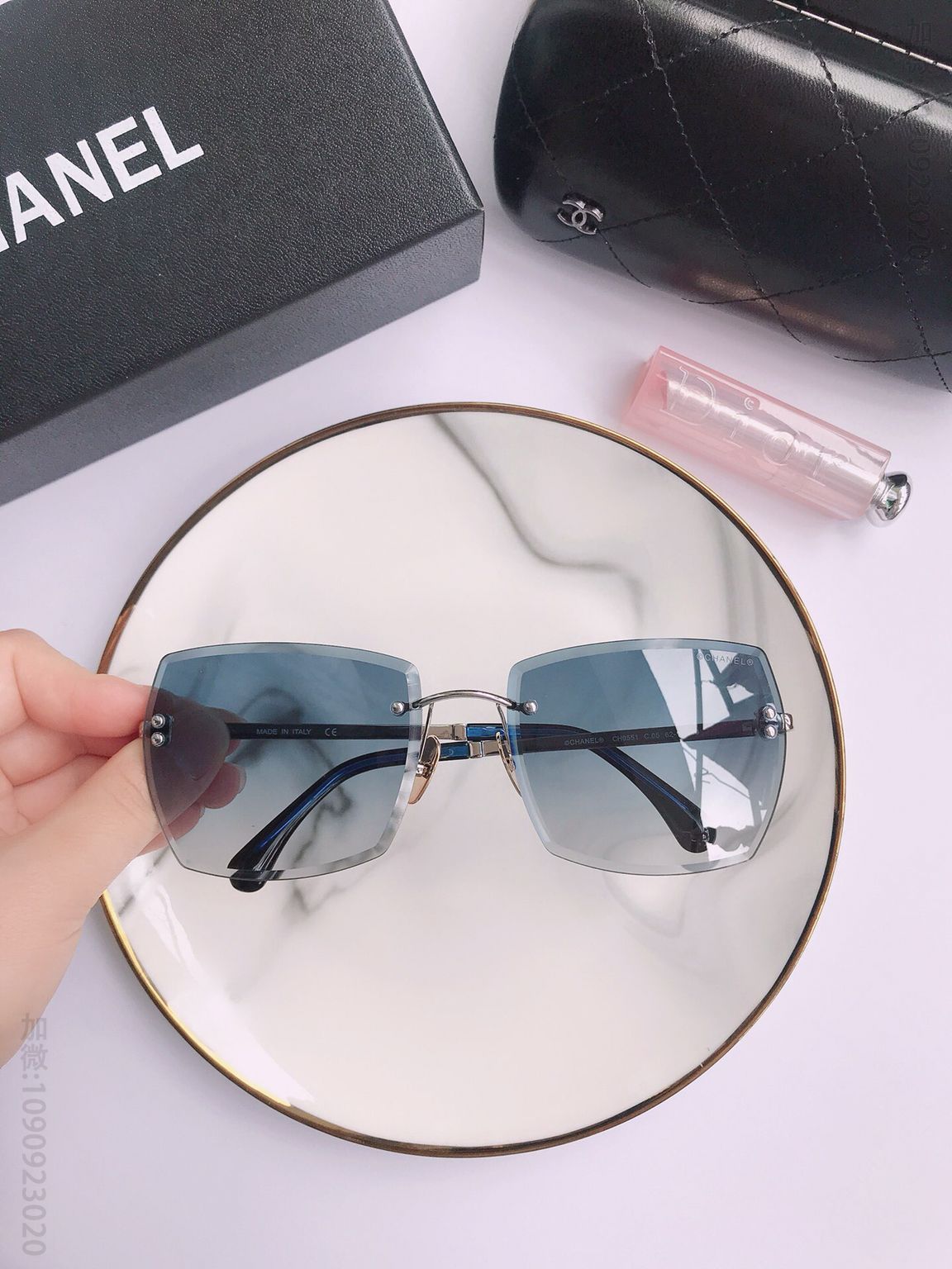CHANEL香奈儿无框切边超轻镜腿方形山茶花太阳眼镜