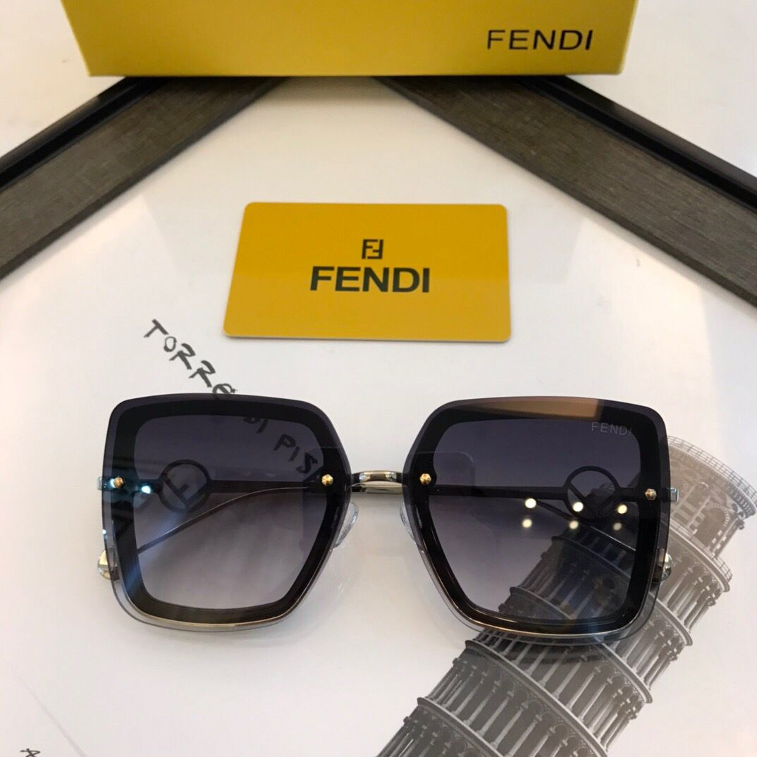 FENDI芬迪独特立体方框太阳眼镜