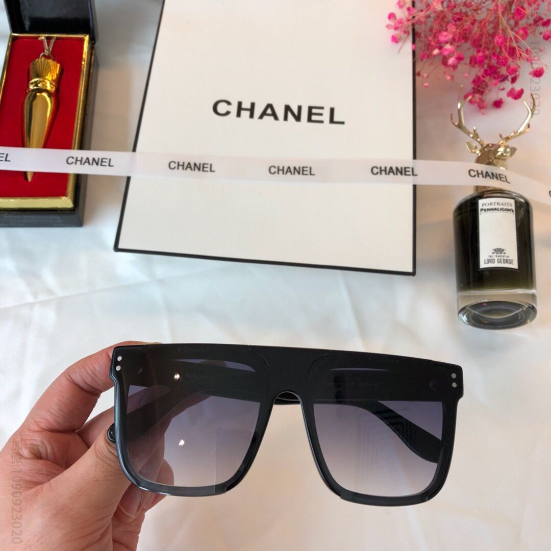 CHANEL香奈儿浅色系透片潮镜男女通用太阳镜