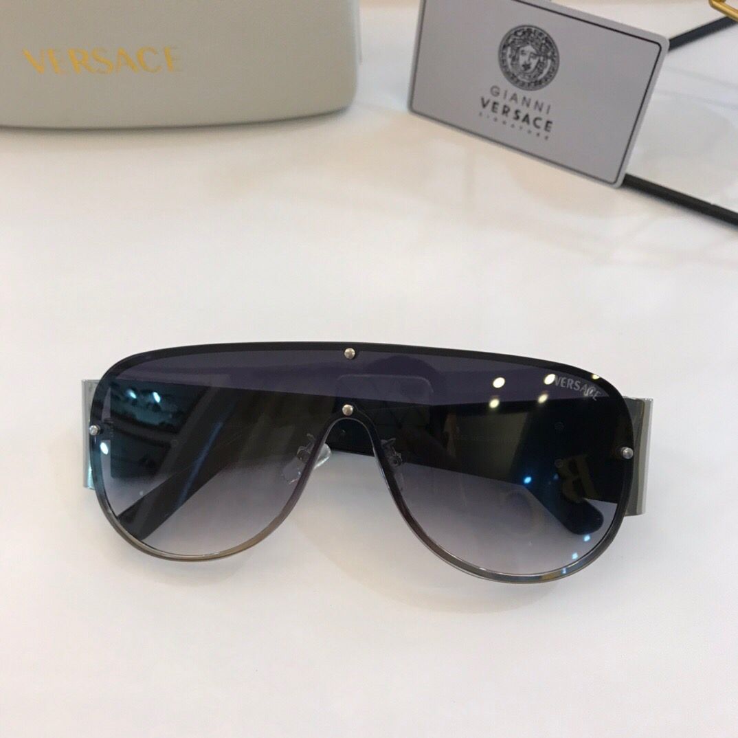 高仿范思哲男女款眼镜 范思哲眼镜货源 范思哲-Versace大框方型男女同款太阳眼镜 