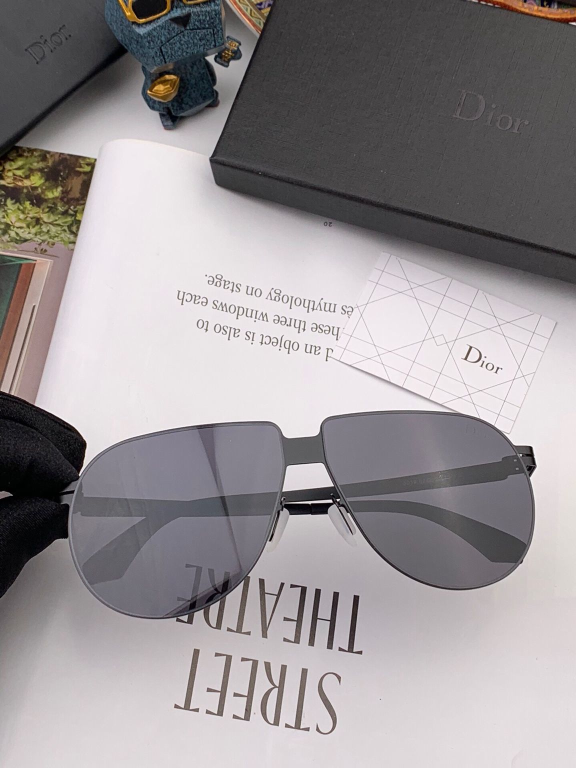 DIOR迪奥2023新款高清尼龙镜片时尚大框太阳眼镜