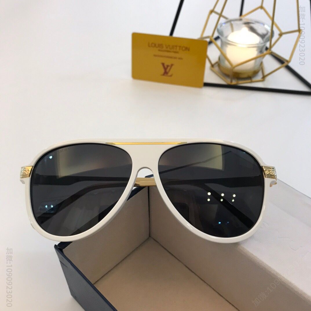 LV路易威登镂刻 Monogram 图案男女通用太阳眼镜