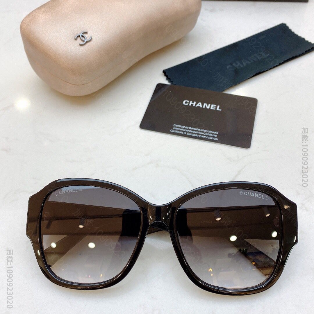 CHANEL香奈儿金色调logo女士太阳眼镜