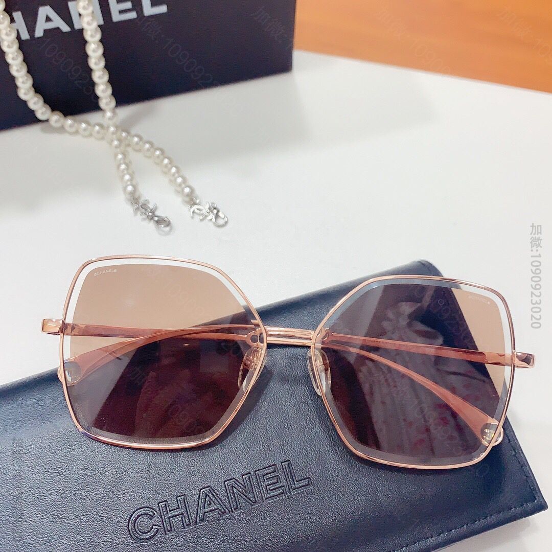 CHANEL香奈儿2023新款镂空透明钻石切边珍珠链条太阳眼镜