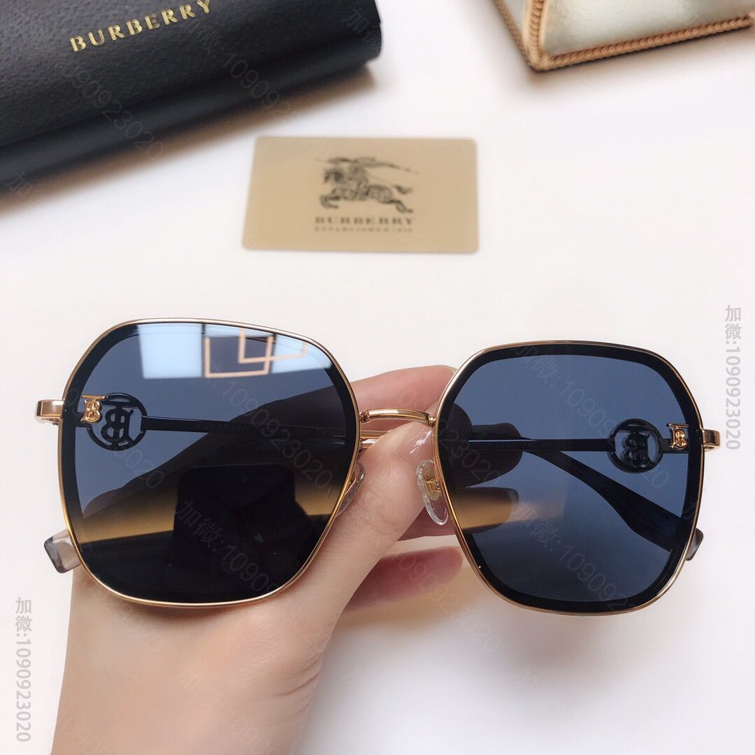 Burberry博柏利2023开春新款TB金属logo男女通用太阳眼镜