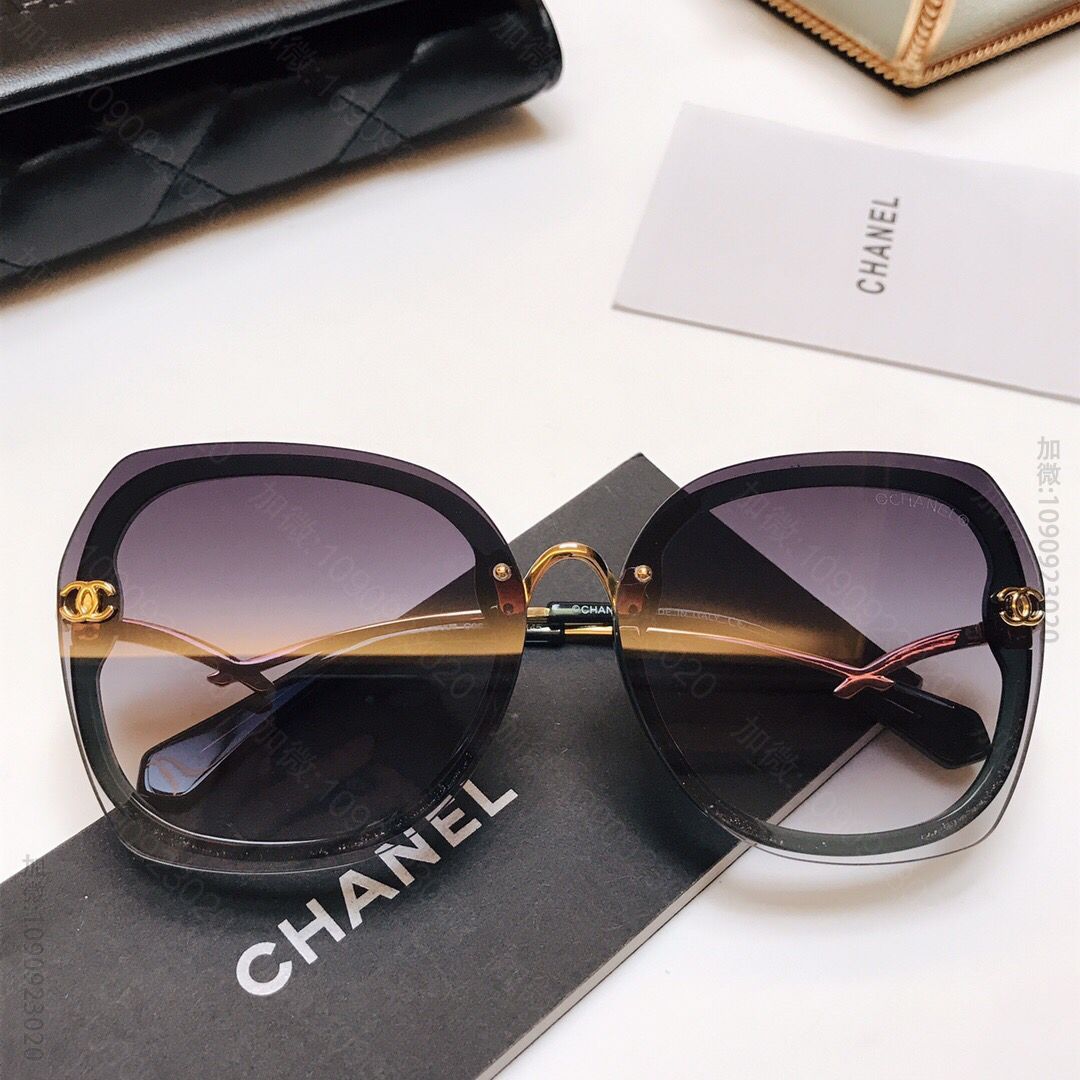 CHANEL香奈儿大方框双C logo装饰女士太阳眼镜
