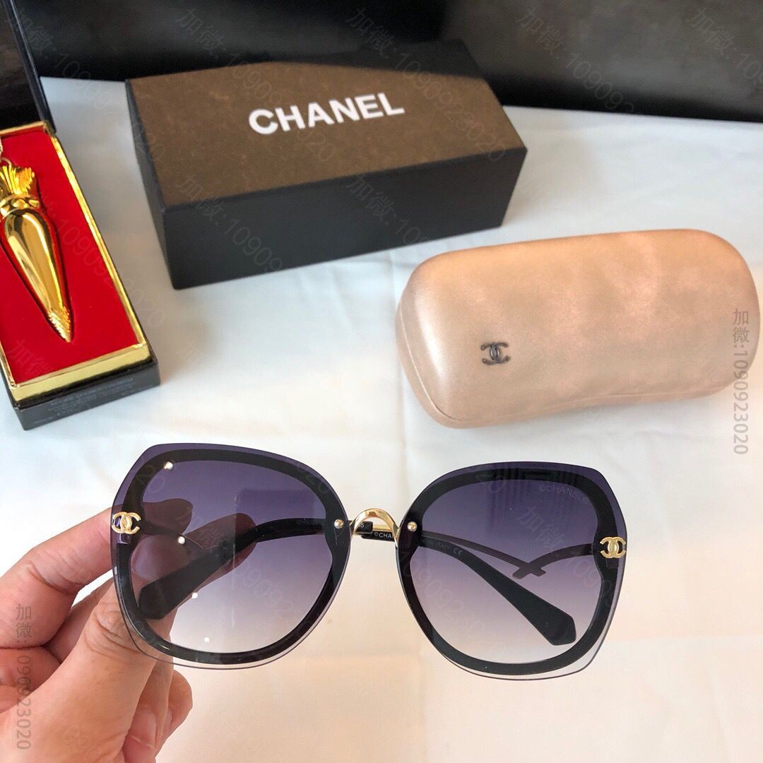 CHANEL香奈儿大方框双C logo装饰女士太阳眼镜