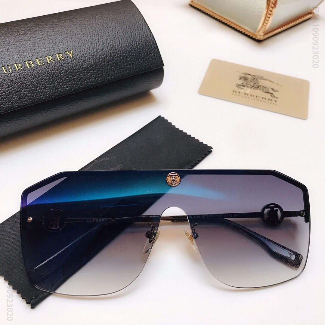 Burberry博柏利2023开春新款TB金属logo男女通用太阳眼镜