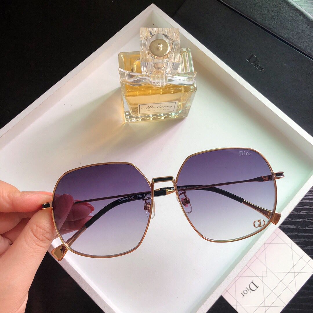 Dior迪奥切边镜片镶小钻女士太阳眼镜