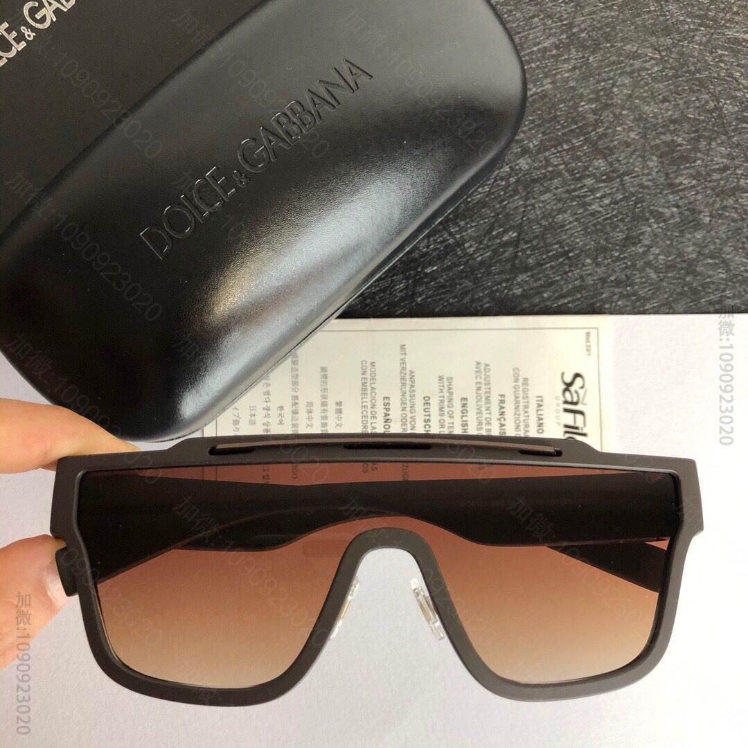 DOLCE&GABBANA英文字母标识男女通用太阳眼镜