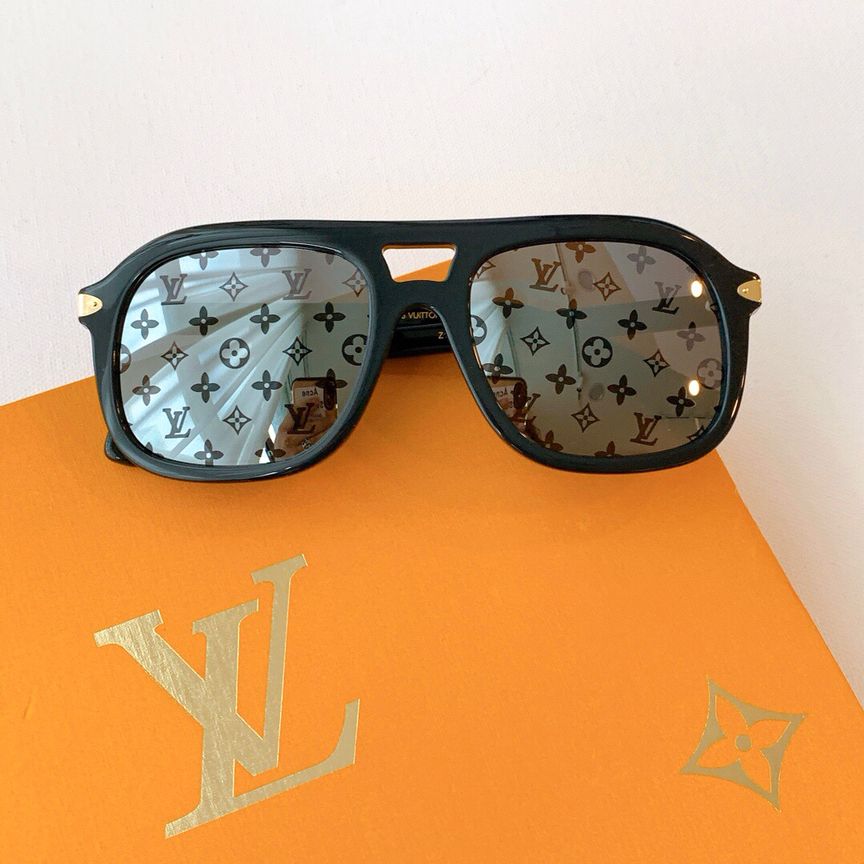 原版LV男女款眼镜 LV路易威登字母logo字样镜腿男女通用太阳眼镜 原版LV男女款眼镜网站 奢侈饰品网 