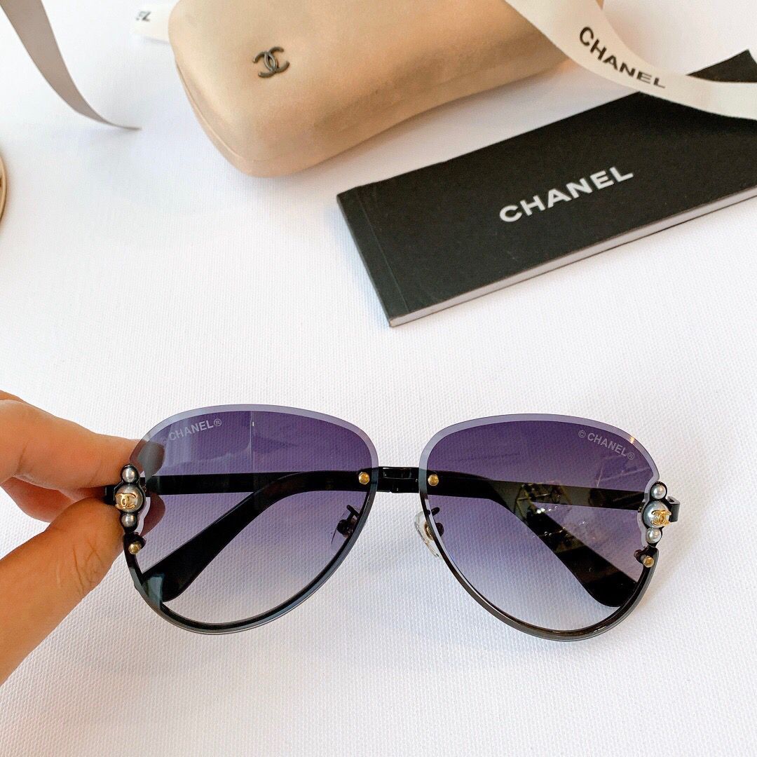 Chanel香奈儿半框镶珍珠女士太阳眼镜