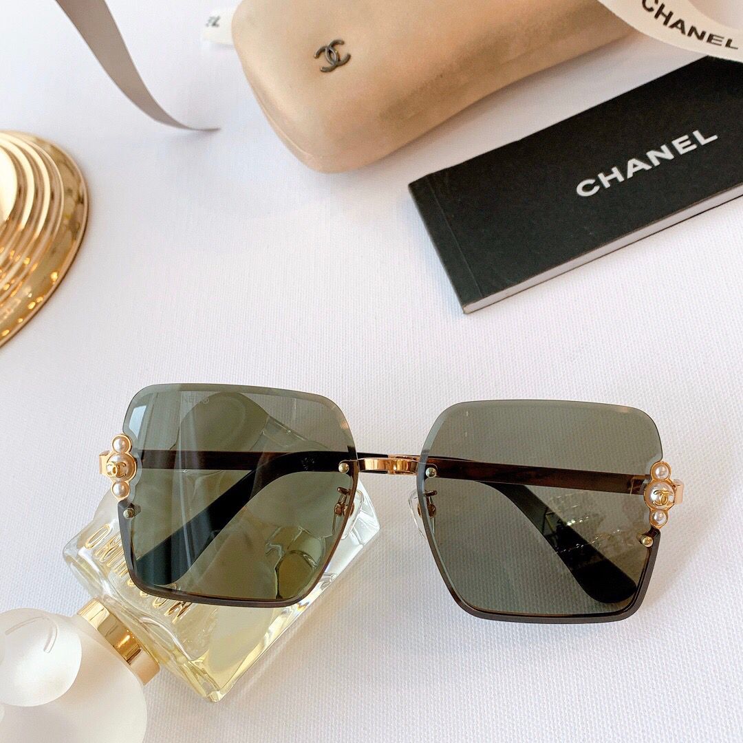 Chanel香奈儿半框镶珍珠方形女士太阳眼镜