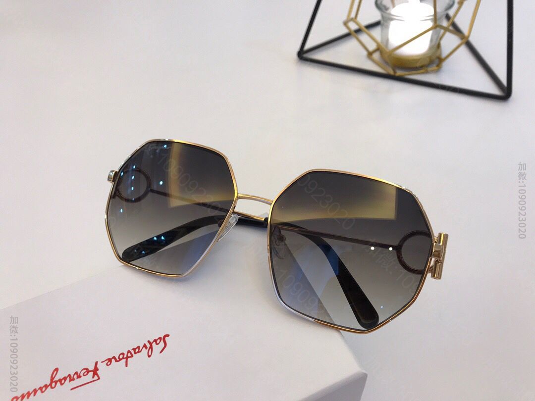 Ferragamo菲拉格慕高级合金材质女士大框太阳眼镜