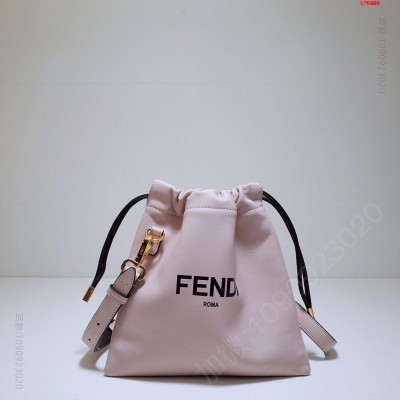 小号 FD家 新品带抽绳的手拿包粉色 高仿芬迪