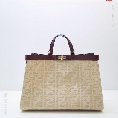 FD家 白色 Peekaboo X-Tote中号手袋 A货芬迪