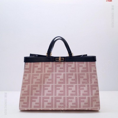 FENDI 新品 Peekaboo X-Tote中号手袋 高仿芬迪